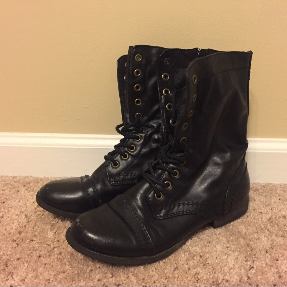 lei Black combat boots